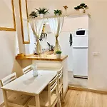 Lovely And Cozy Central Apartment In The Best Position